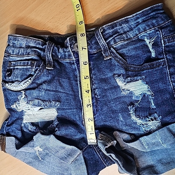 Sz 1/24 Kancan distressed shorts - Picture 6 of 7